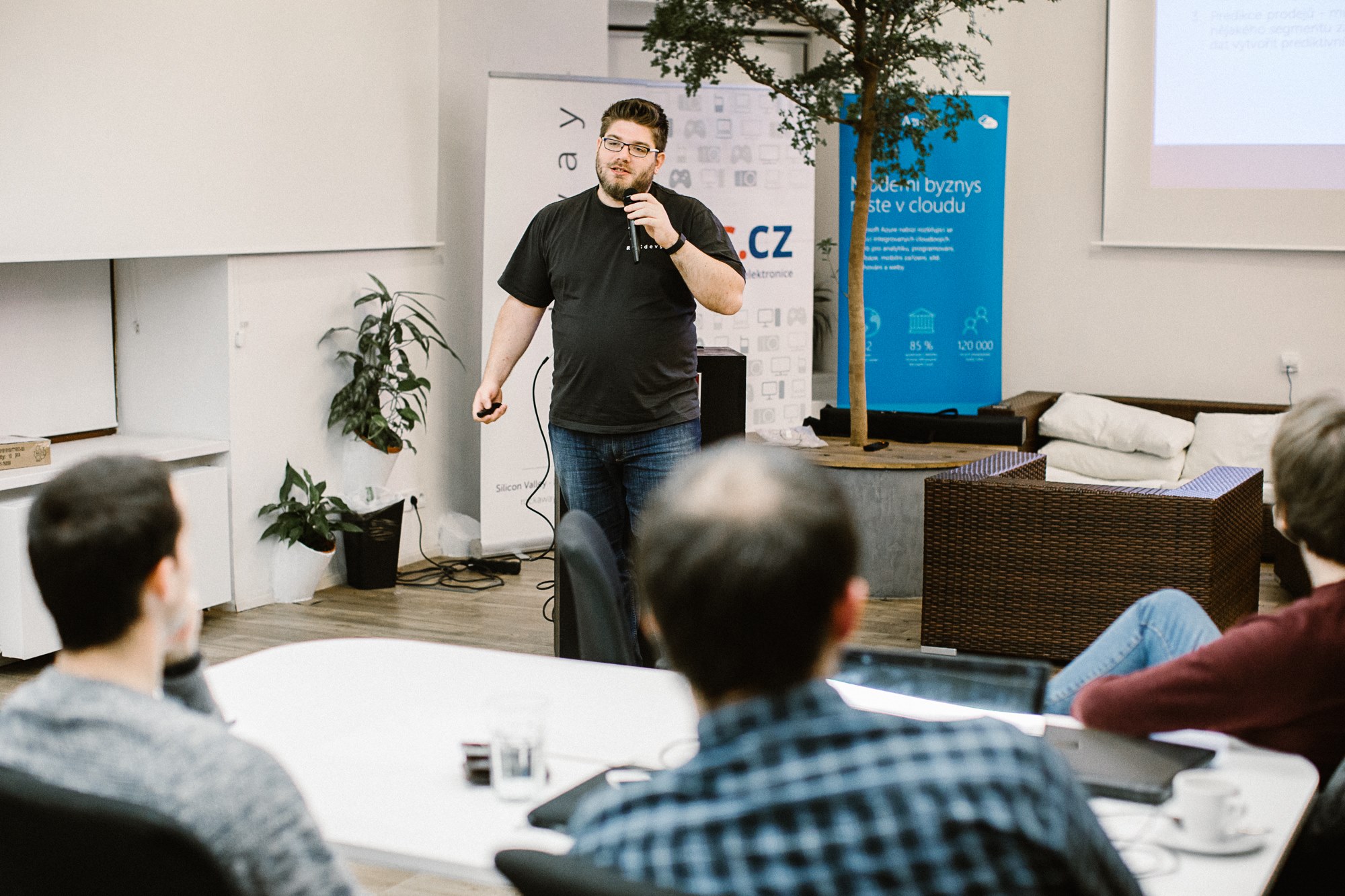 Mentor - Rockaway Azure Hackathon 2016 (Praha / Brno / Ostrava)